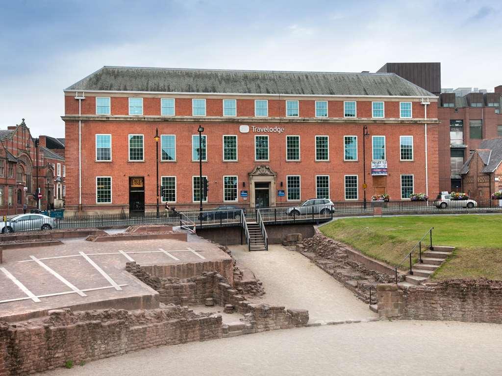 Travelodge Chester Central Bagian luar foto