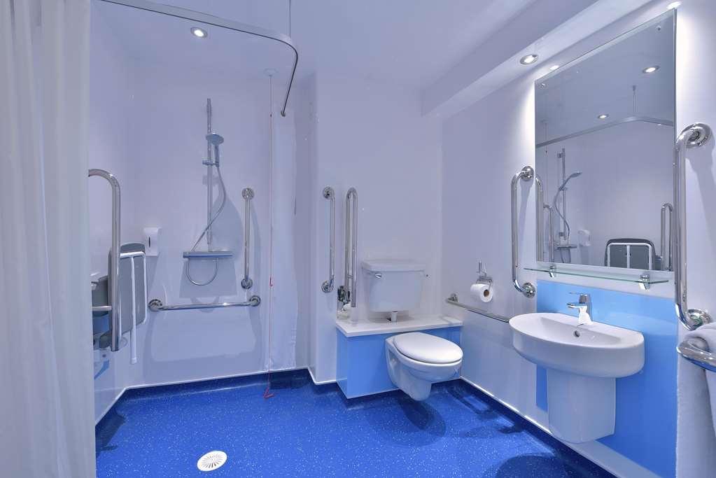 Travelodge Chester Central Ruang foto