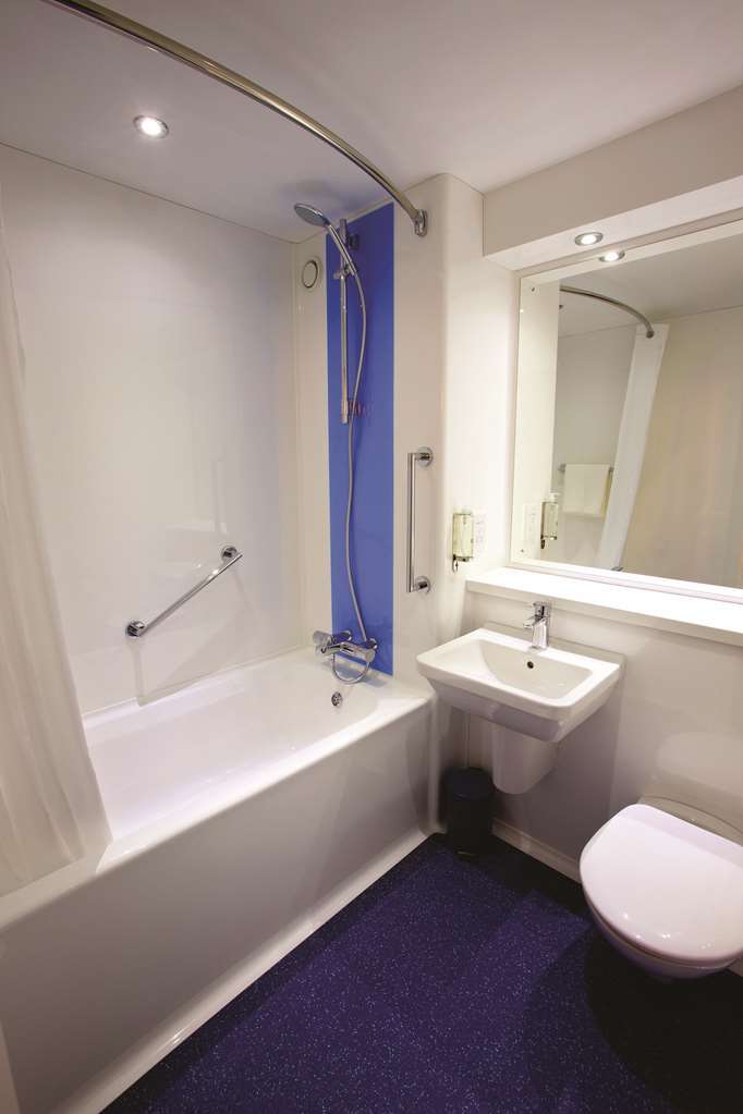 Travelodge Chester Central Ruang foto